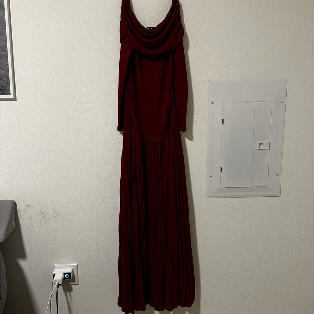 Lioness field of dress long sleeve off the shoulder maxi dress size small NWT